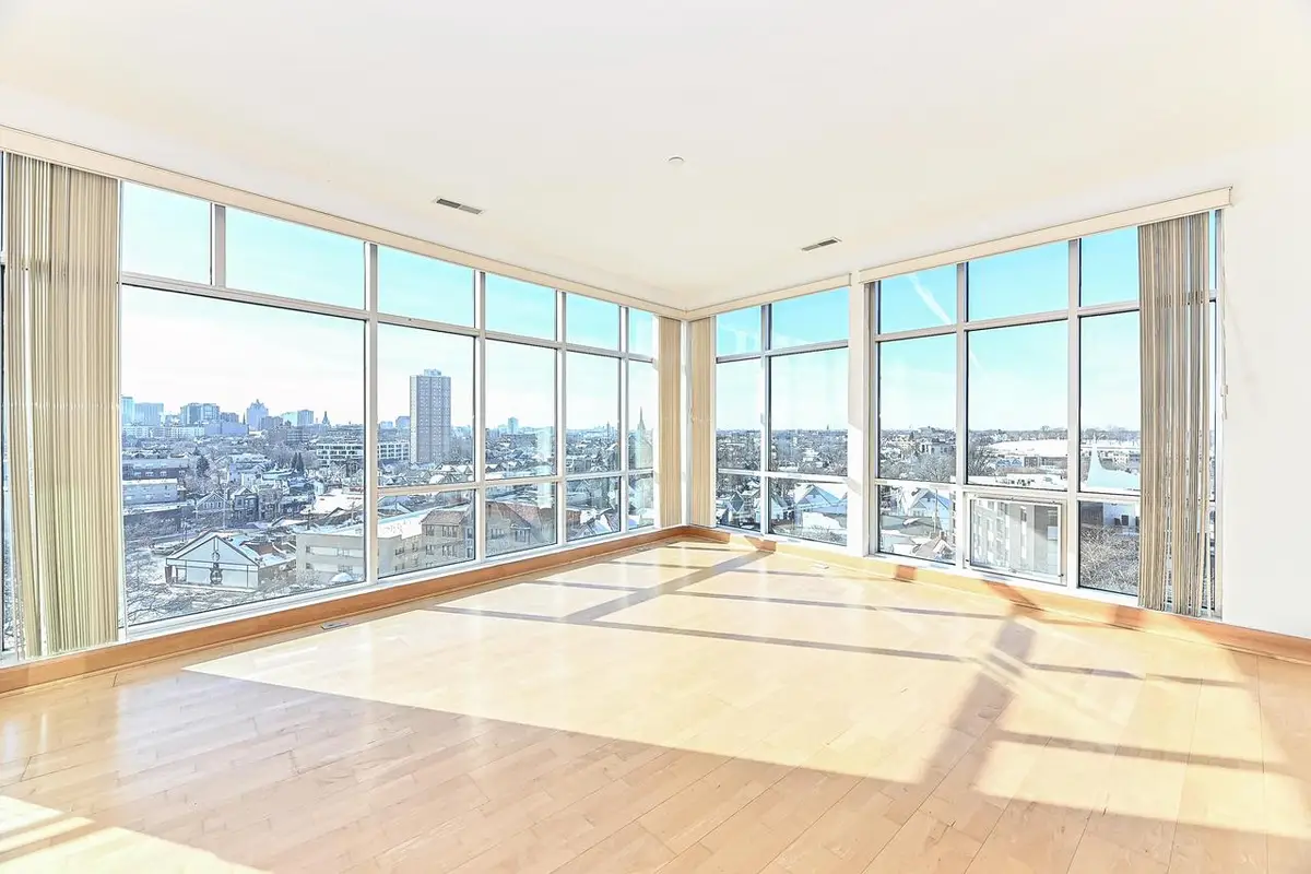 1550 E Royall PLACE #804, Milwaukee, WI 53202 - #1