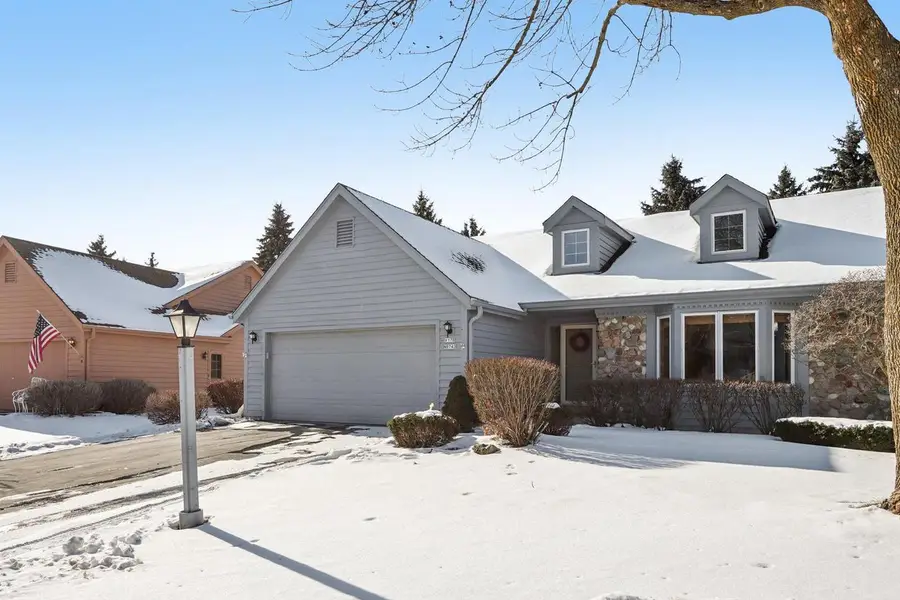 W178N9743 Riversbend CIRCLE W, Germantown, WI 53022 - #3