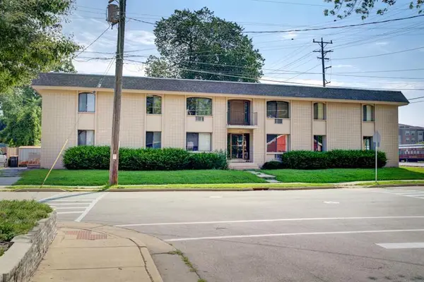 305 Maple AVENUE, Waukesha, WI 53186