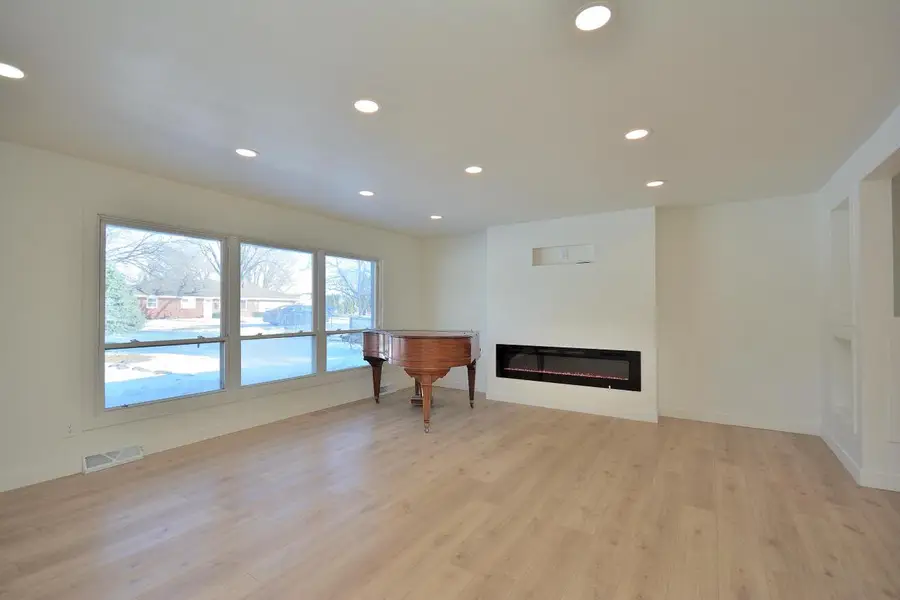 2106 Murphy Woods ROAD, Beloit, WI 53511 - #3