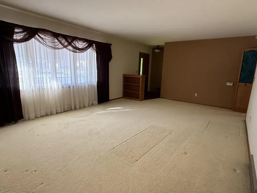 1233 S 26th STREET, Manitowoc, WI 54220 - #3