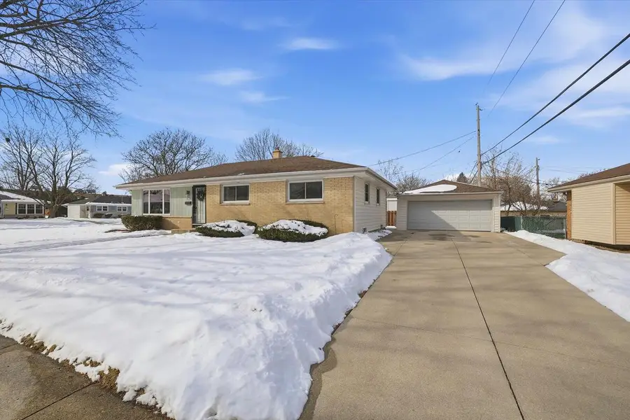 W150N8239 Saxony DRIVE, Menomonee Falls, WI 53051 - #2