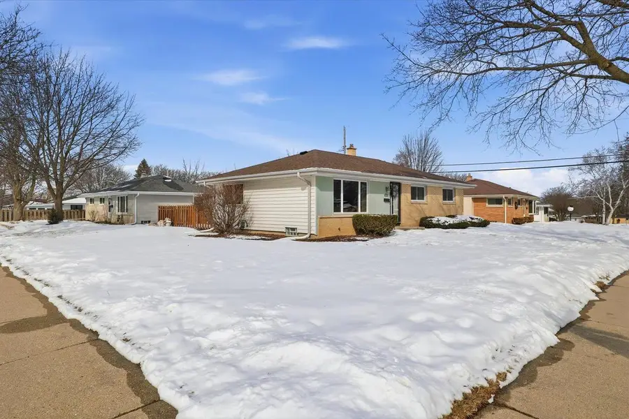 W150N8239 Saxony DRIVE, Menomonee Falls, WI 53051 - #3
