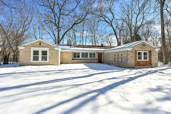 5686 N River Forest DRIVE, Glendale, WI 53209