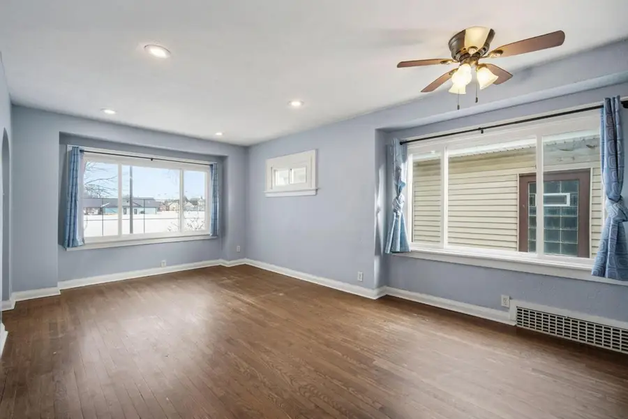 6115 W Lapham STREET, West Allis, WI 53214 - #2