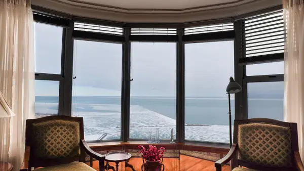 2525 S Shore DRIVE #22F, Milwaukee, WI 53207