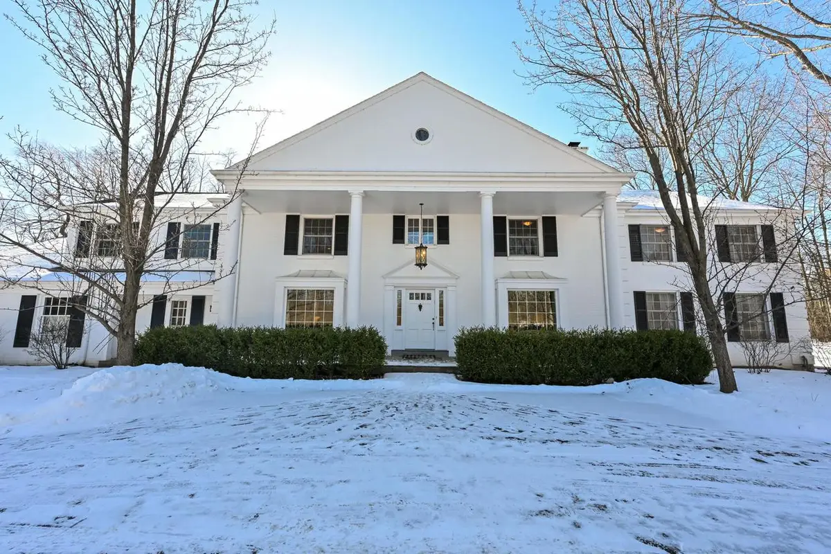 2305 W County Line ROAD, Milwaukee, WI 53217 - #1