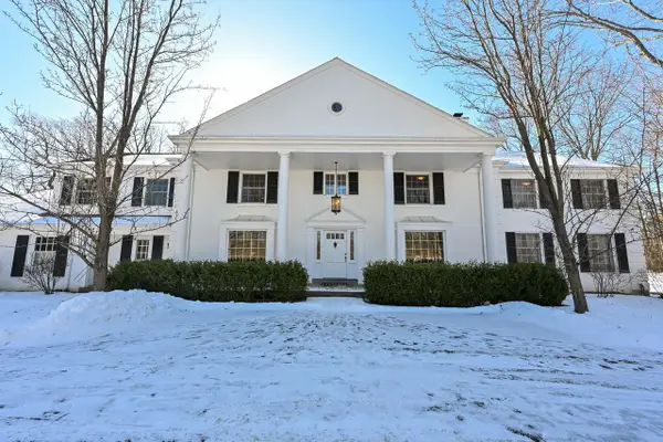 2305 W County Line ROAD, Milwaukee, WI 53217