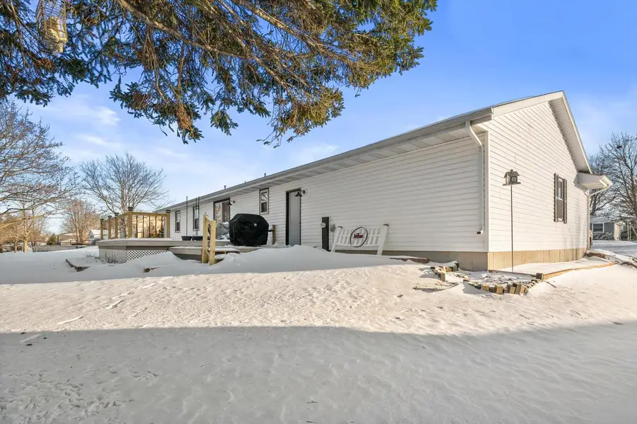 202 Highland AVENUE, Fort Atkinson, WI 53538 - #3