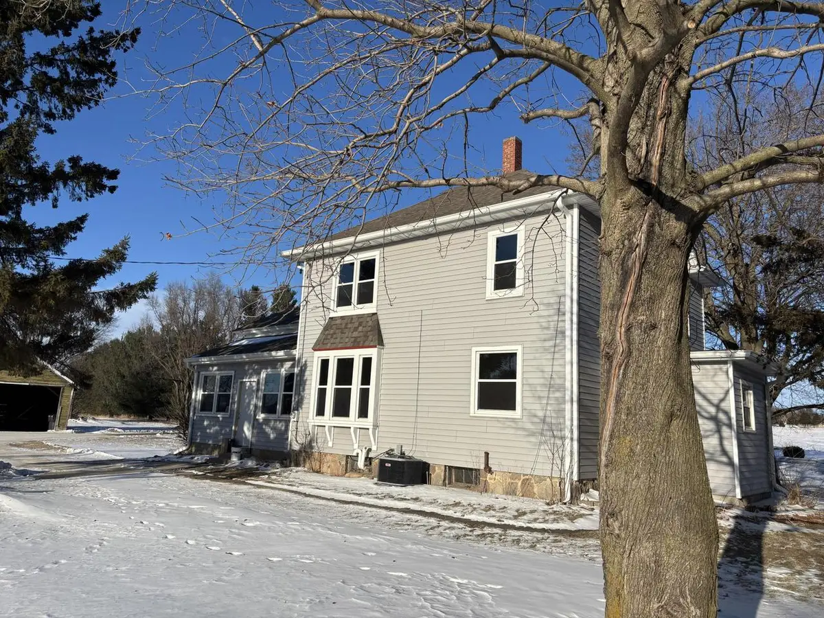 W397S11030 Chimney Rock, Eagle, WI 53119 - #1