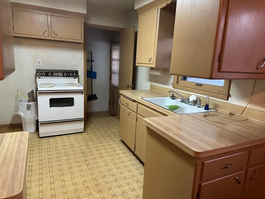 12725 W Nicolet AVENUE, New Berlin, WI 53151 - #2