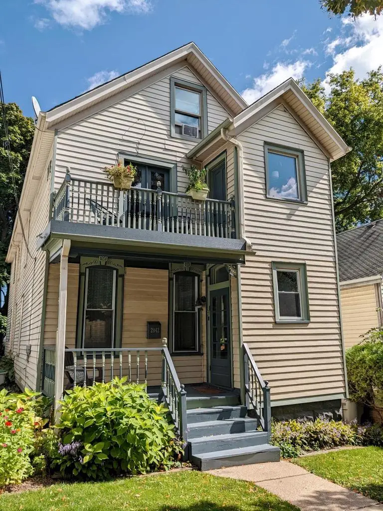 2042 N Booth STREET #2042A, Milwaukee, WI 53212 - #2