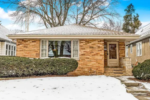 174 W Saveland AVENUE, Milwaukee, WI 53207