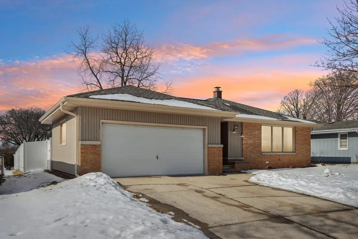 2833 S 72nd STREET, West Allis, WI 53219 - #1