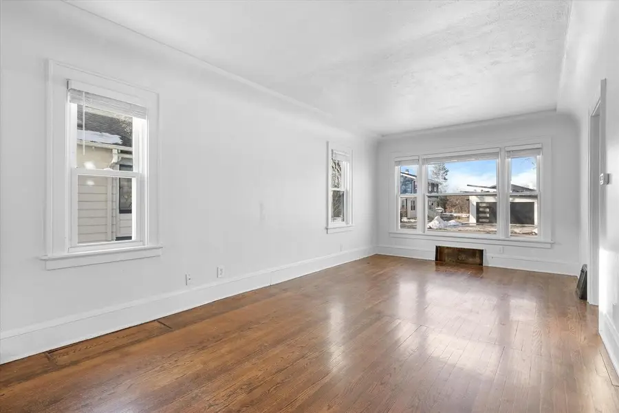 911 W Eula COURT #913, Glendale, WI 53209 - #2