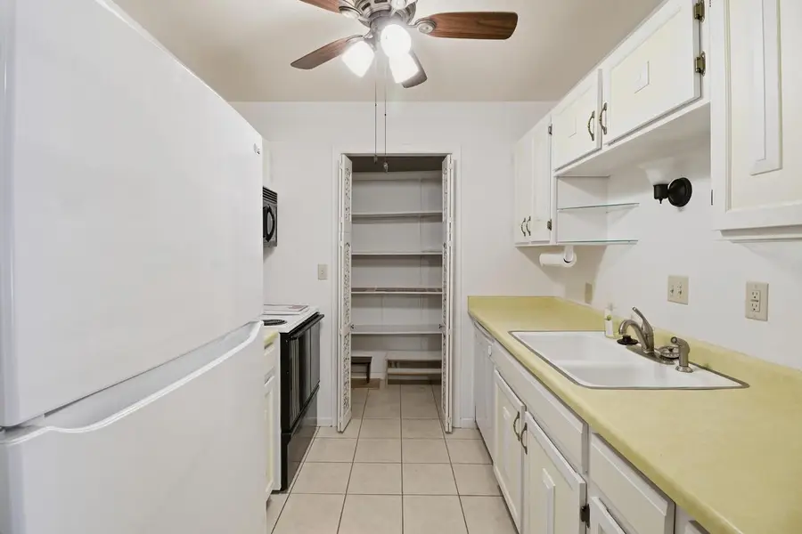 125 N University DRIVE #108, West Bend, WI 53095 - #2