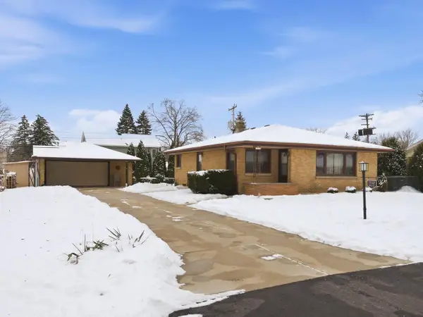 11141 W Mallory AVENUE, Hales Corners, WI 53130