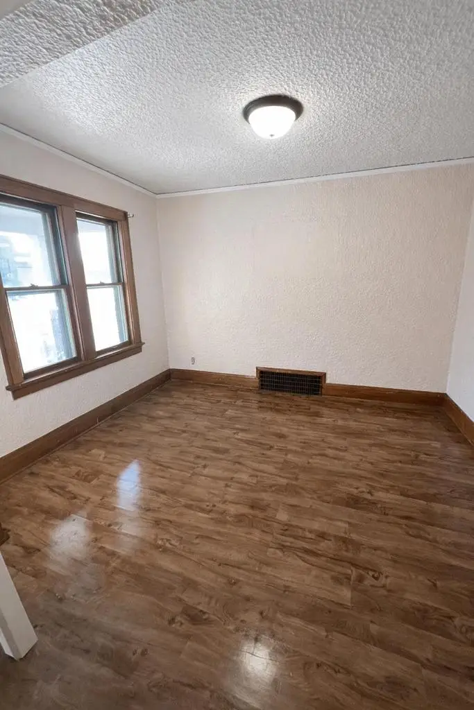 6220 W Burnham STREET, West Allis, WI 53219 - #3