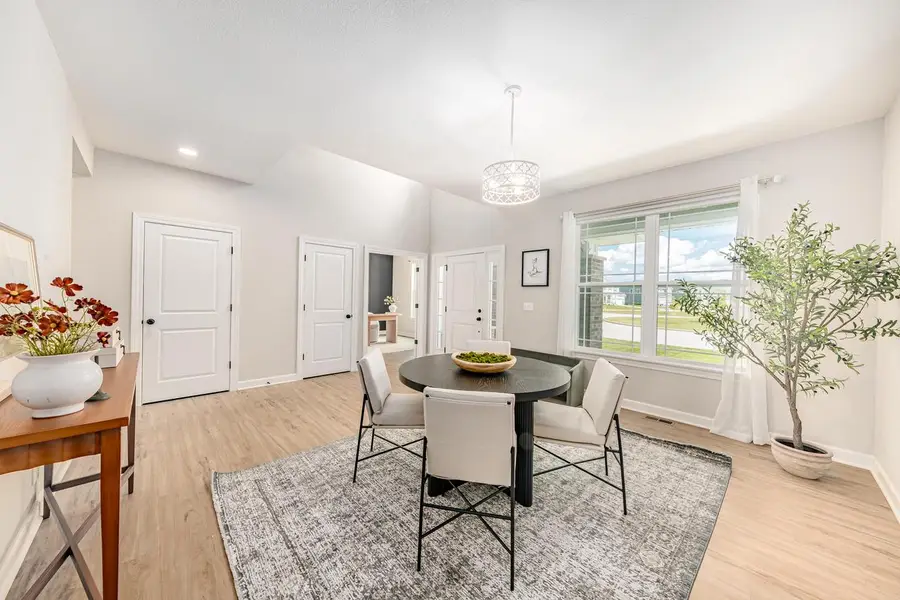 W242N5607 Simona COURT, Sussex, WI 53089 - #3