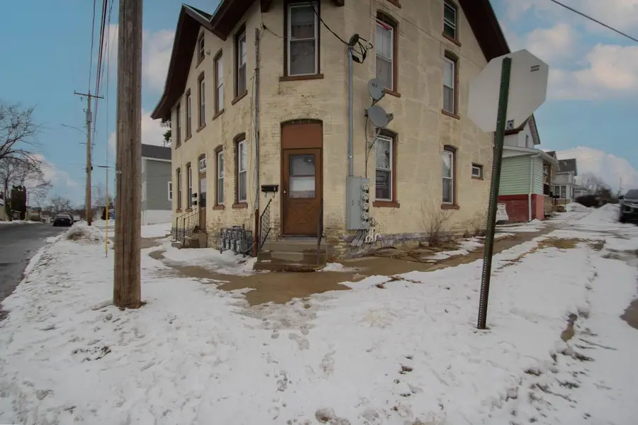 701 N Second STREET, Watertown, WI 53098 - #2