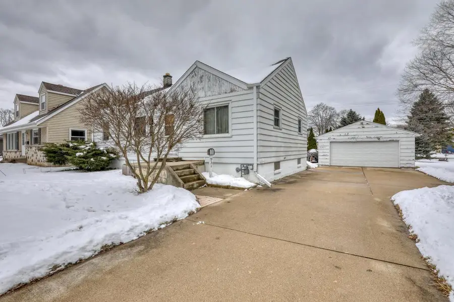 931 S 120th STREET, West Allis, WI 53214 - #2