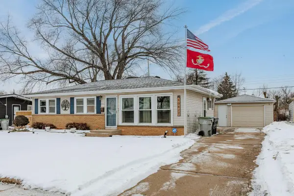 10822 W Jeffrey LANE, Milwaukee, WI 53225