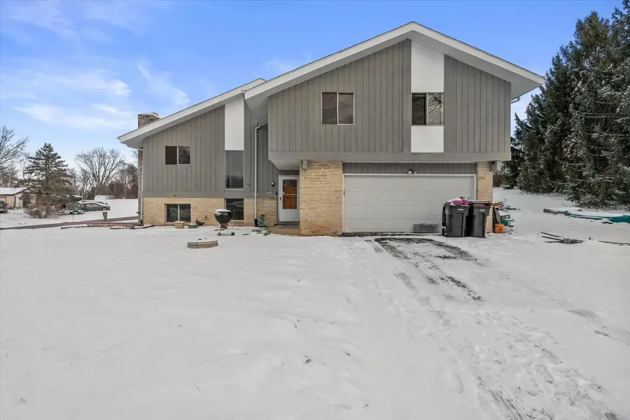 W277S8860 Lakeside DRIVE, Mukwonago, WI 53149 - #2
