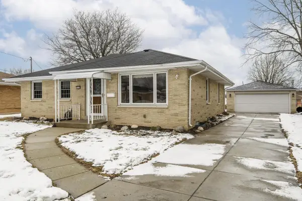 7028 W Crawford AVENUE, Milwaukee, WI 53220