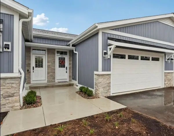 405 Falcon Ridge DRIVE #14, Burlington, WI 53105