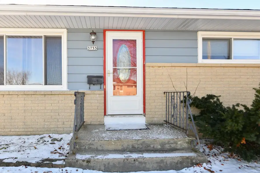 3755 E Van Eimeren AVENUE, Cudahy, WI 53110 - #2