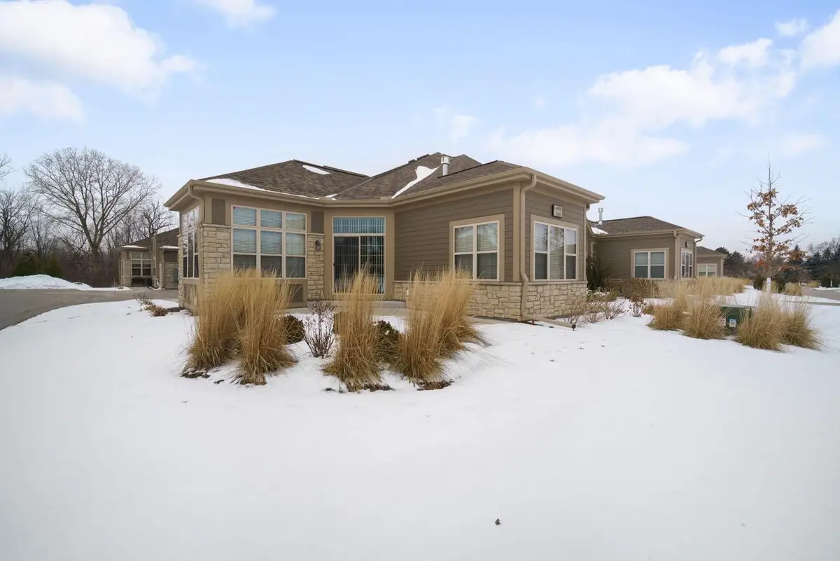 4417 Creekside PASS, Brookfield, WI 53005 - #1