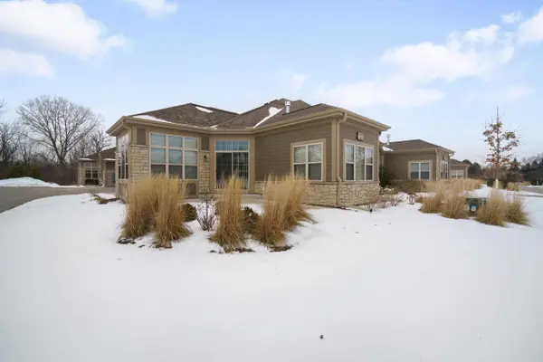 4417 Creekside PASS, Brookfield, WI 53005