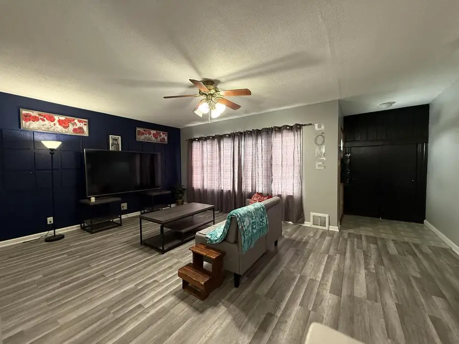 8633 W Lapham STREET, West Allis, WI 53214 - Image #3