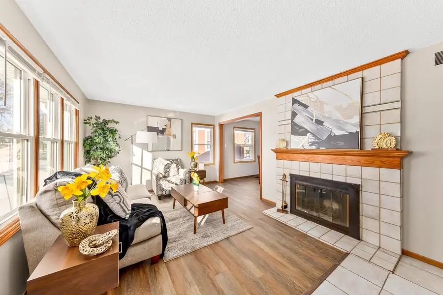 6136 W Oklahoma AVENUE, Milwaukee, WI 53219 - #3