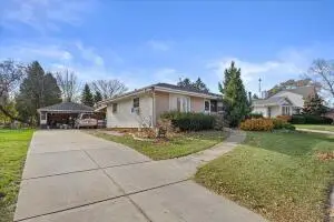 707 W Maplewood COURT, Milwaukee, WI 53221 - #2
