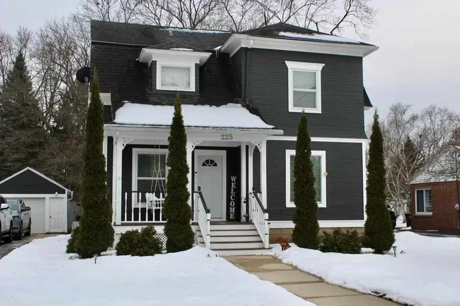 225 Maple AVENUE, Walworth, WI 53184 - #2