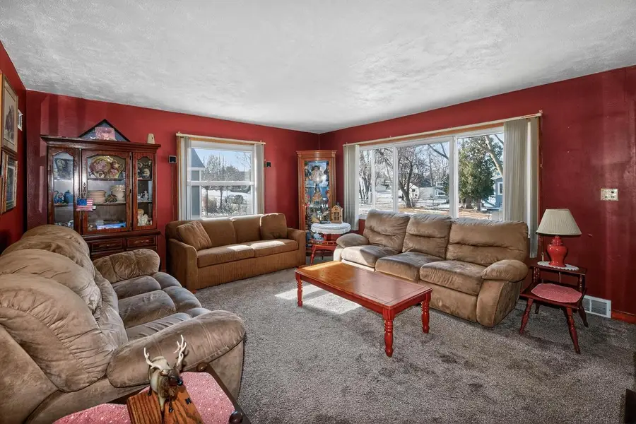 3718 S Iowa AVENUE, Saint Francis, WI 53235 - #3