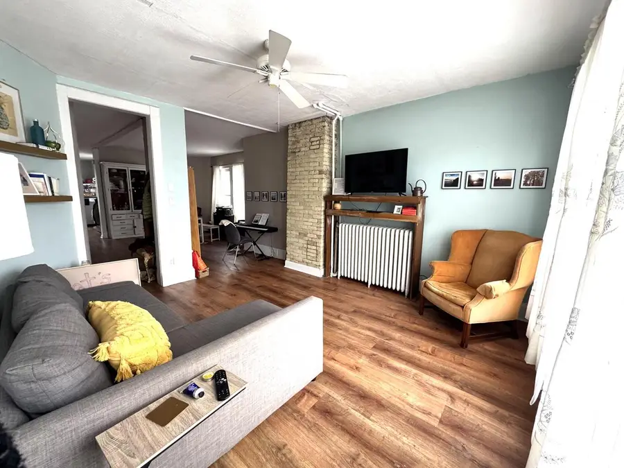 1672 N Astor STREET #1674, Milwaukee, WI 53202 - #3