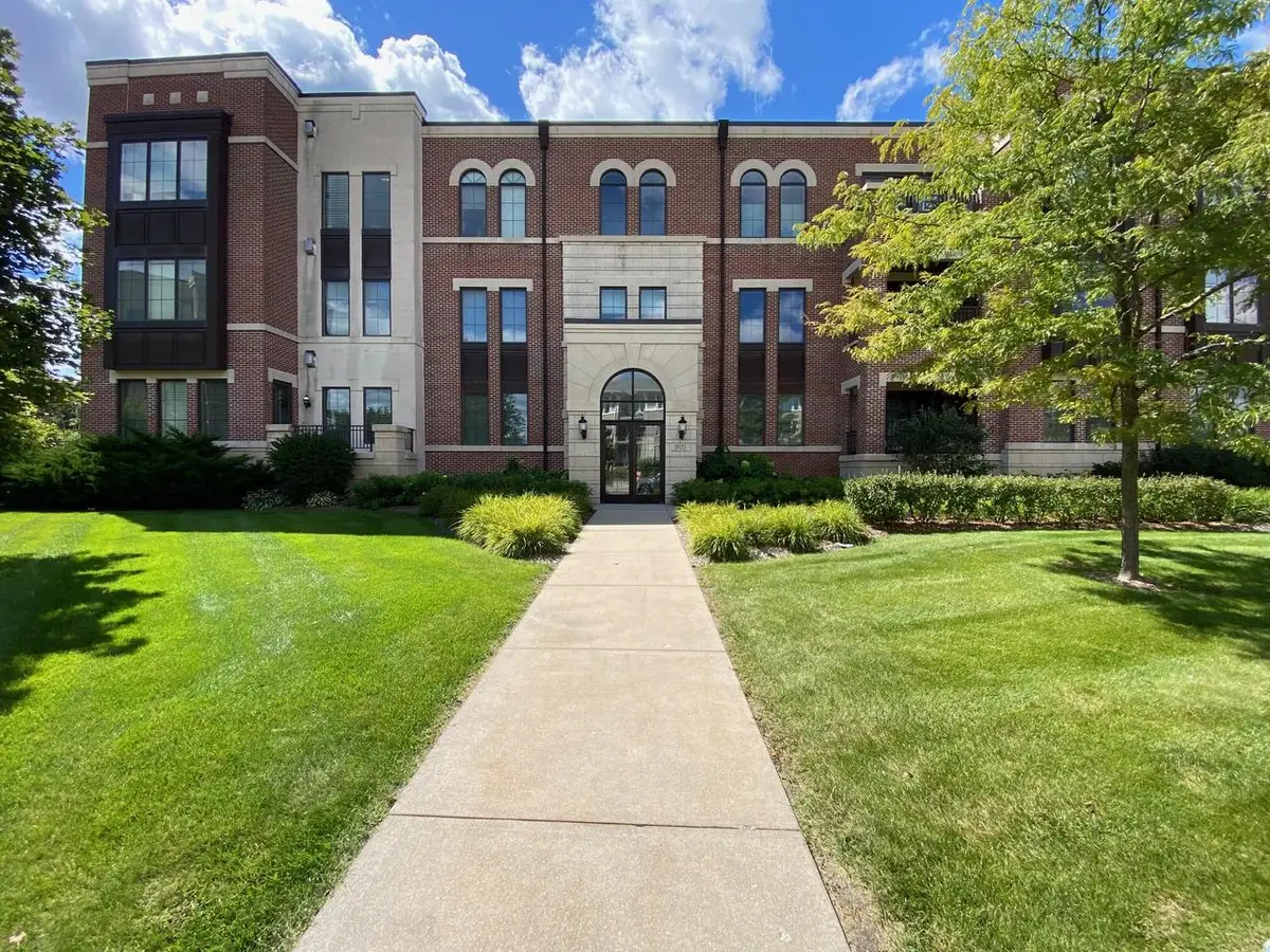 19155 Thomson DRIVE #304, Brookfield, WI 53045 - #1