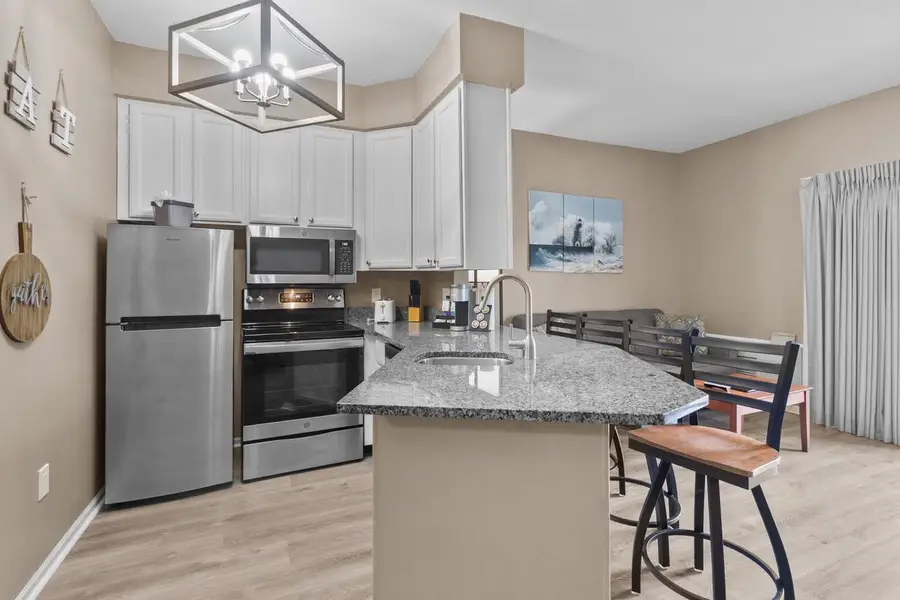 111 Center STREET #150, Lake Geneva, WI 53147 - Image #2