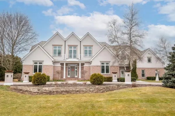11415 N Stonefield COURT, Mequon, WI 53092