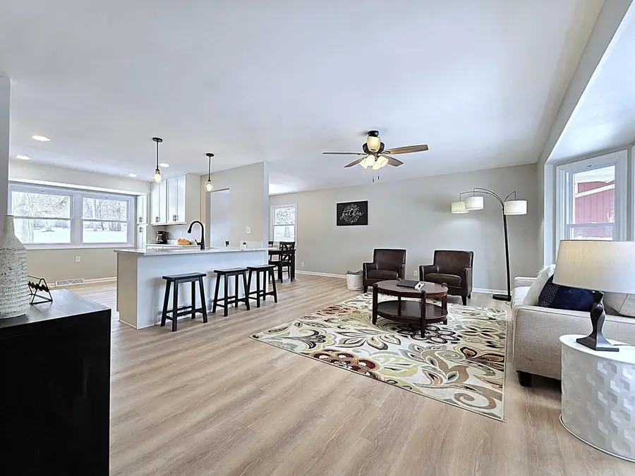 4570 N Delco AVENUE, Wauwatosa, WI 53225 - #2