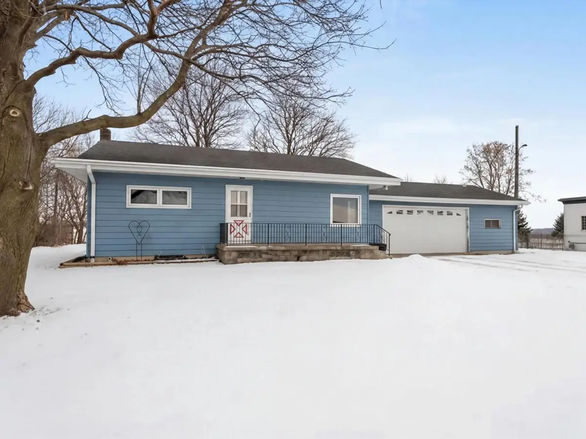 6424 Newton ROAD, Newton, WI 53063 - #1