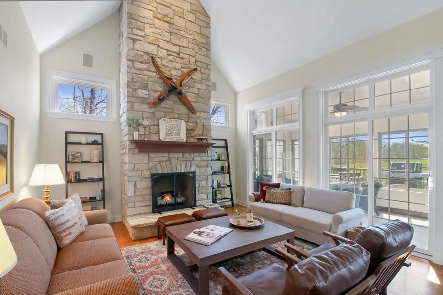 201 Abbey Springs DRIVE, Fontana, WI 53125 - #2