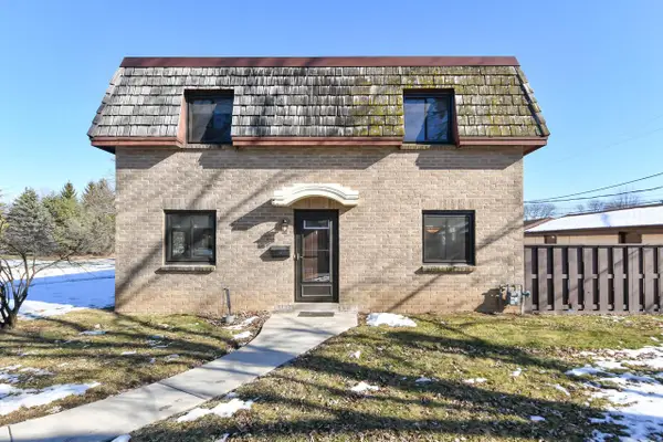 16107 W Heritage LANE, New Berlin, WI 53151