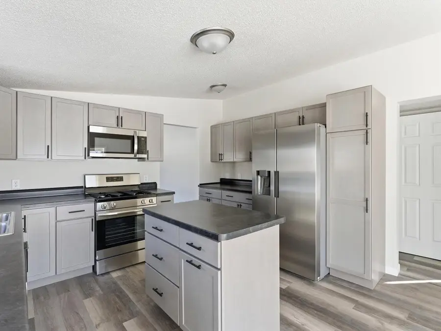 320 Lincoln AVENUE, Omro, WI 54963 - #2