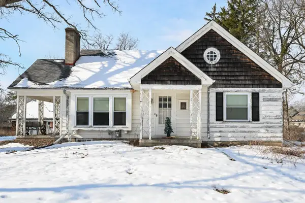 2465 Thornapple LANE, Brookfield, WI 53005