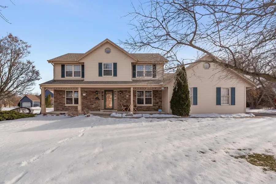 N53W15161 Glenmeadow COURT, Menomonee Falls, WI 53051 - #2