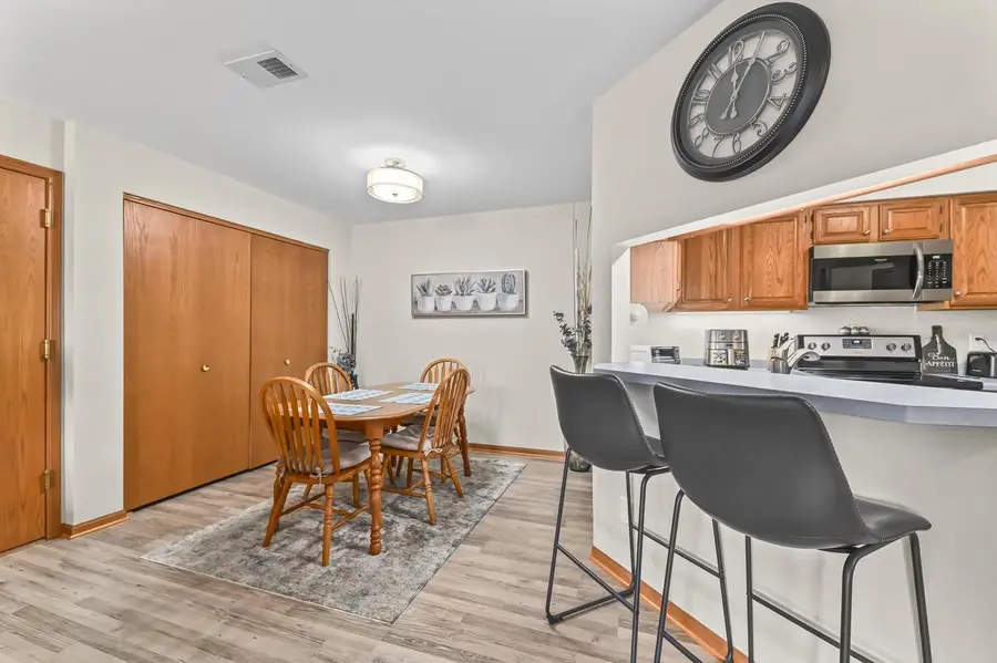 116 E Freistadt ROAD #D, Thiensville, WI 53092 - #2