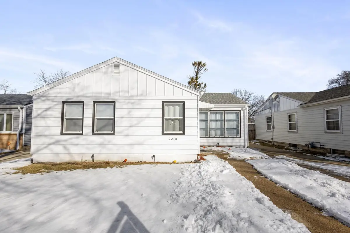 2240 W Lawn AVENUE, Milwaukee, WI 53209 - #1